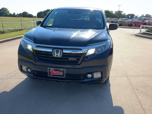 Used 2020 Honda Ridgeline Sport image 4