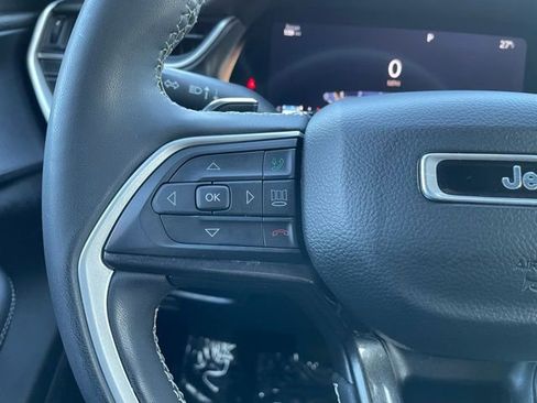 Used 2023 Jeep Grand Cherokee L Altitude image 16