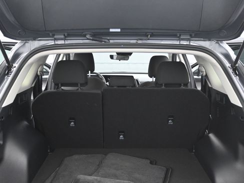 Used 2025 Kia Sportage LX image 16