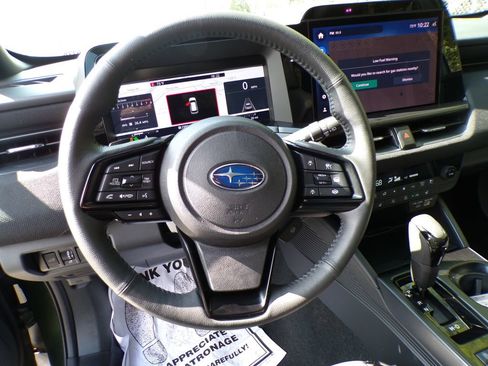 Used 2026 Subaru Outback Limited AWD/4WD image 12