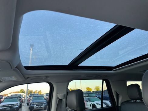 New 2025 Ford Expedition Active image 21