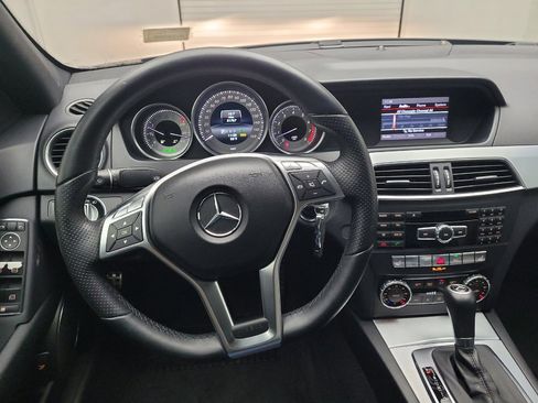 Used 2014 Mercedes-Benz C 300 Sport image 22