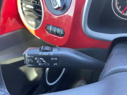 Used 2019 Volkswagen Beetle 2.0T SE image 18