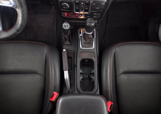 Used 2020 Jeep Wrangler Unlimited Rubicon AWD/4WD image 25
