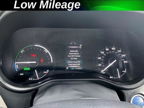 Certified 2022 Toyota Sienna XLE image 2