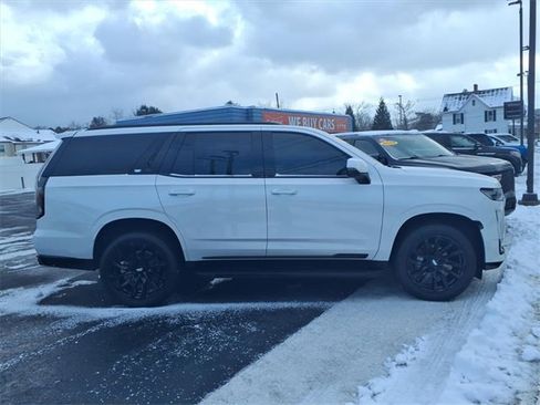 Used 2022 Cadillac Escalade Sport w/ LPO, ONYX Package image 3