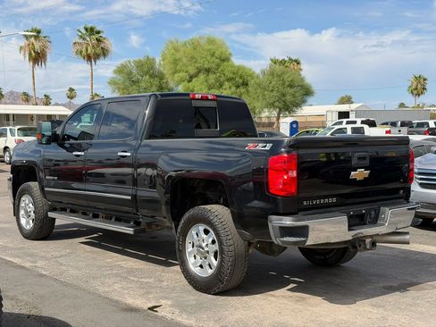 Used 2015 Chevrolet Silverado 2500 LT w/ LT Convenience Package AWD/4WD image 5
