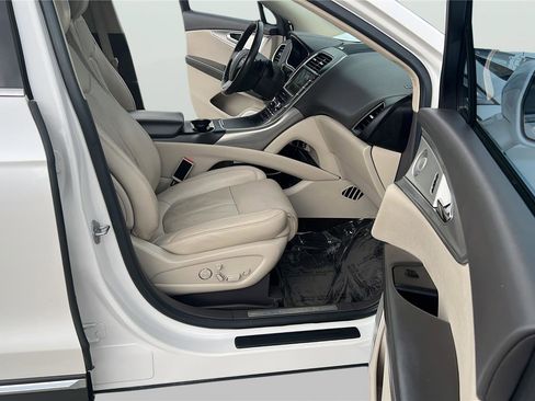 Used 2016 Lincoln MKX Reserve w/ Luxury Package image 13