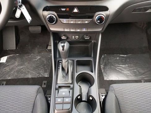 Used 2021 Hyundai Tucson SE w/ Cargo Package image 19