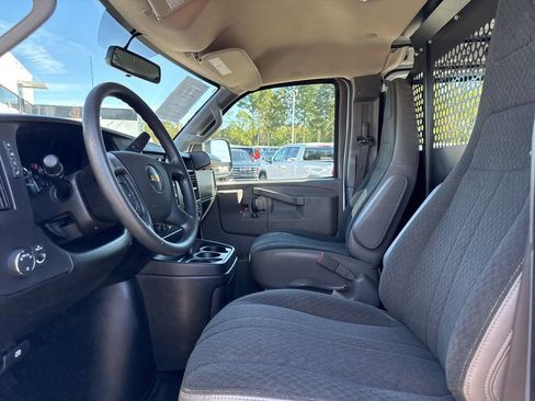 Used 2023 Chevrolet Express 2500 w/ Driver Convenience Package image 9