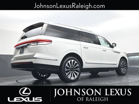 Used 2023 Lincoln Navigator L Reserve AWD/4WD image 22