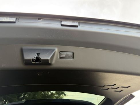 Used 2025 Hyundai Santa Fe Limited FWD image 20