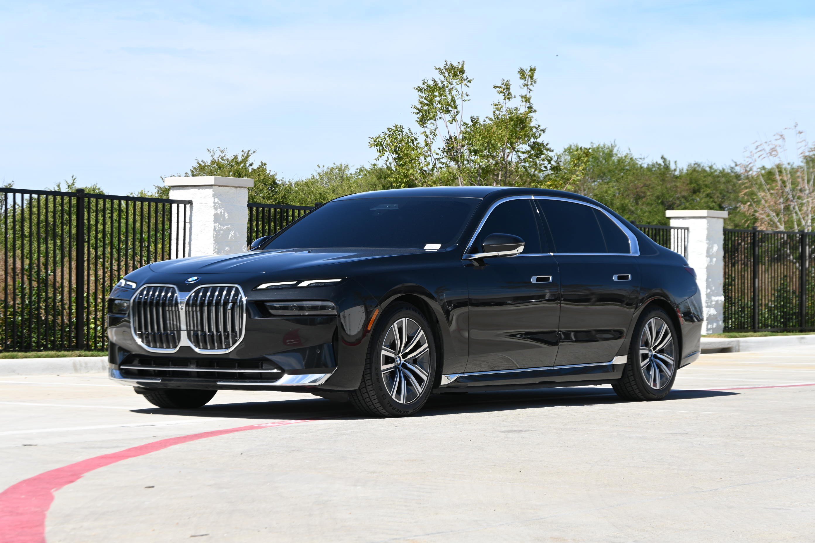 Certified 2024 BMW i7 xDrive60 AWD/4WD image 5