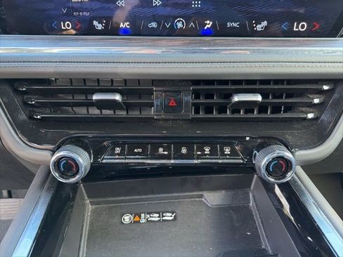 Used 2025 Chevrolet Tahoe LT image 28