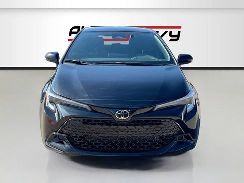 Used 2023 Toyota Corolla SE FWD image 2