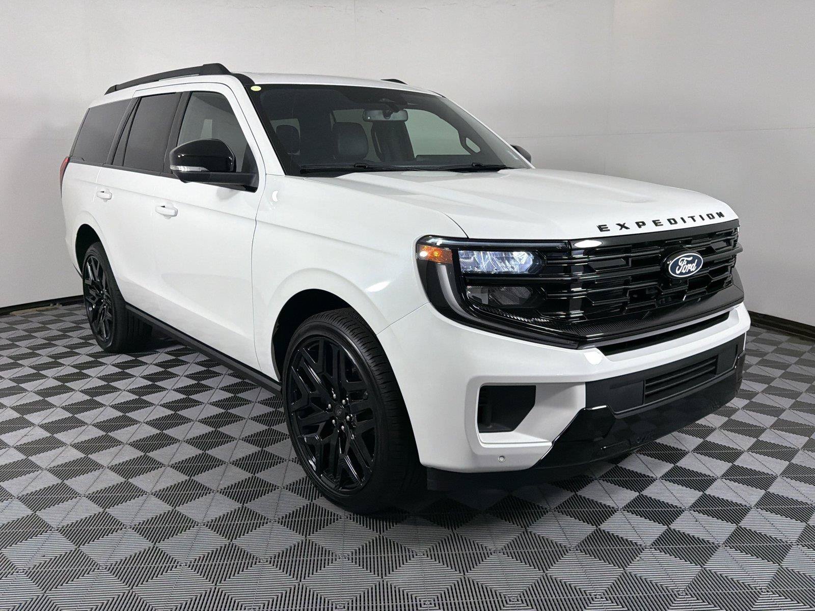 New 2027 Ford Expedition Platinum w/ Stealth Performance Package AWD/4WD image 1