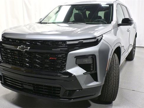 New 2026 Chevrolet Traverse RS image 8
