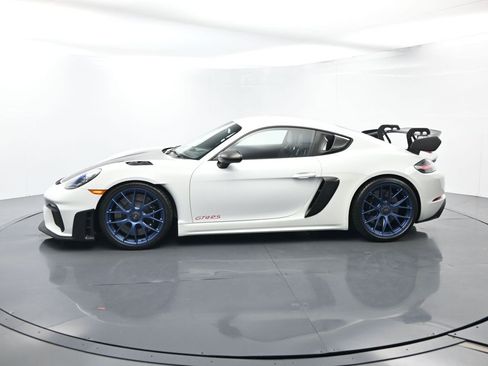 Used 2023 Porsche 718 Cayman GT4 RS image 2