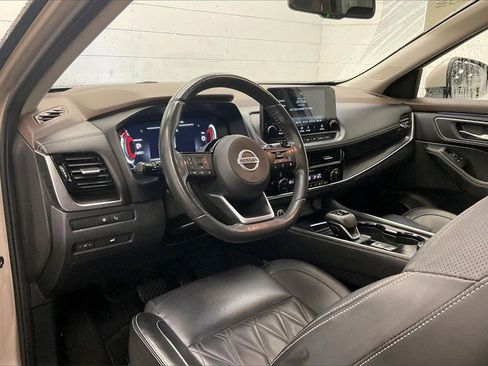 Certified 2021 Nissan Rogue Platinum image 13