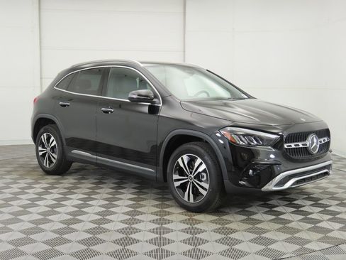 Certified 2025 Mercedes-Benz GLA 250 image 3