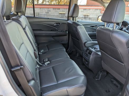 Used 2017 Honda Pilot Touring image 25