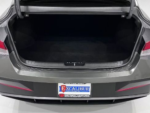 Used 2025 Hyundai Elantra Sport image 22