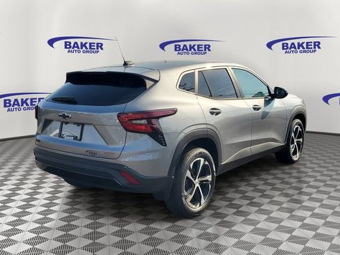 New 2026 Chevrolet Trax RS w/ Sunroof Package FWD image 2
