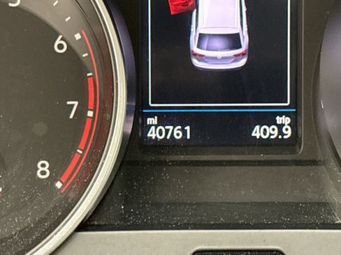 Used 2021 Volkswagen Tiguan S image 9