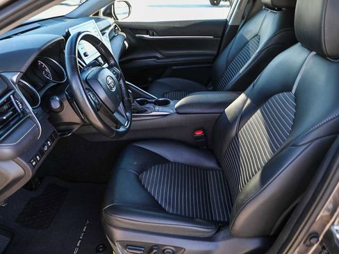 Used 2024 Toyota Camry SE image 17