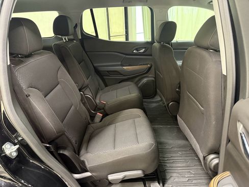 Used 2023 GMC Acadia SLE w/ Driver Convenience Package FWD image 24