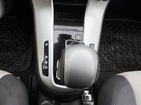 Used 2016 Chevrolet Cruze LS image 28