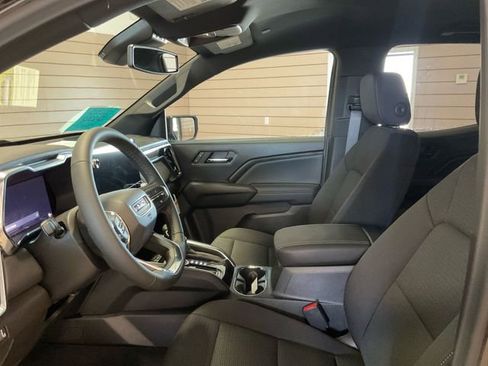 New 2025 GMC Canyon Elevation w/ Convenience Package image 9