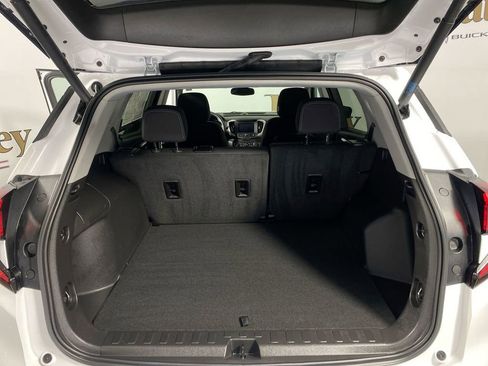 Used 2023 GMC Terrain SLE w/ Driver Convenience Package FWD image 22