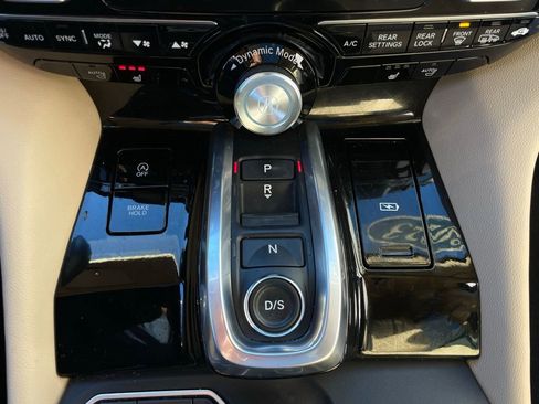 Used 2023 Acura MDX SH-AWD image 19