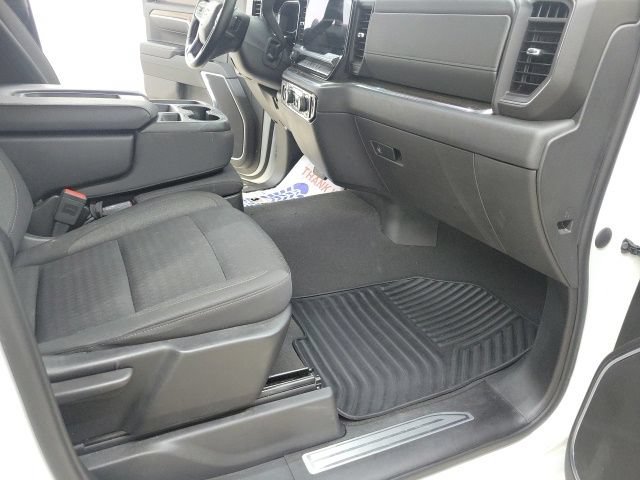 Used 2023 Chevrolet Silverado 1500 LT AWD/4WD image 13