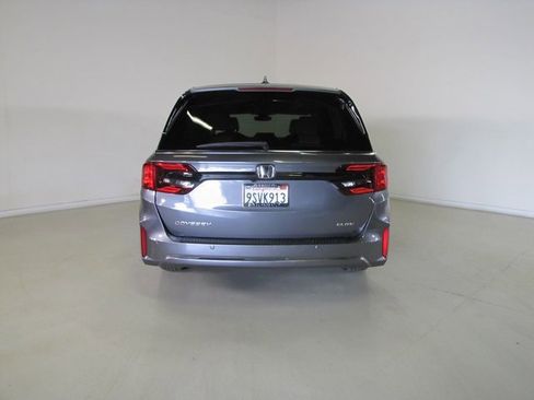 Certified 2025 Honda Odyssey Elite image 22