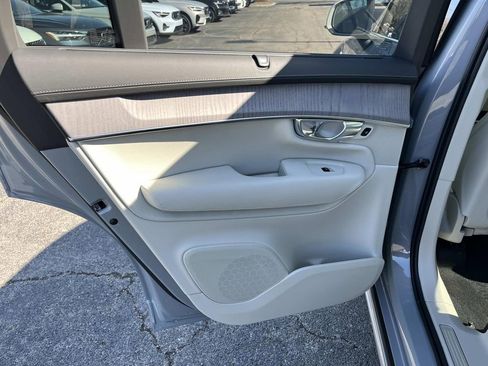 New 2026 Volvo XC90 B6 Ultra image 18