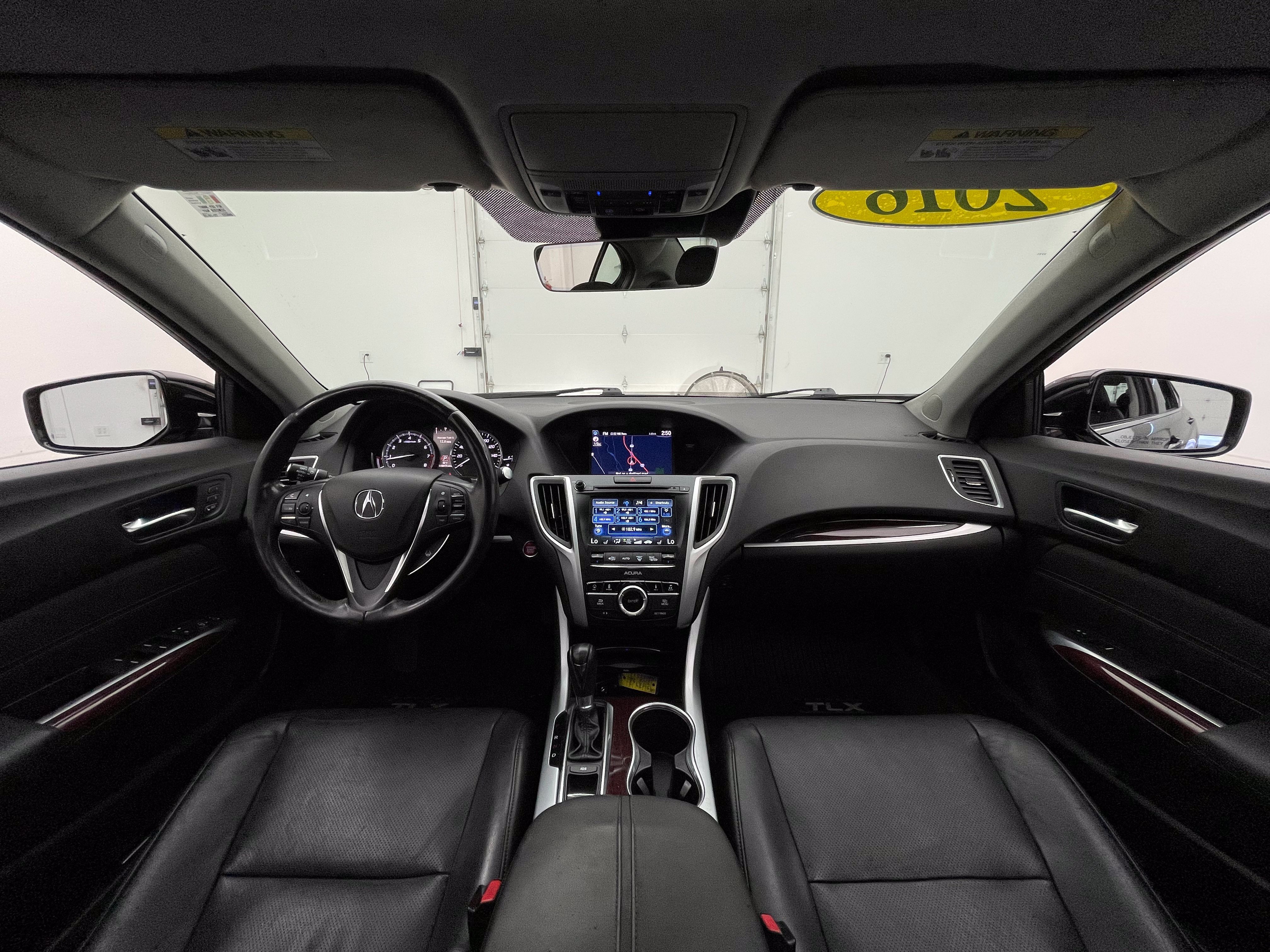 Used 2016 Acura TLX w/ Technology Package FWD image 3