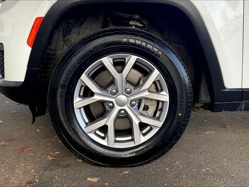 Used 2022 Jeep Grand Cherokee L Limited w/ Trailer Tow Group (B) image 23