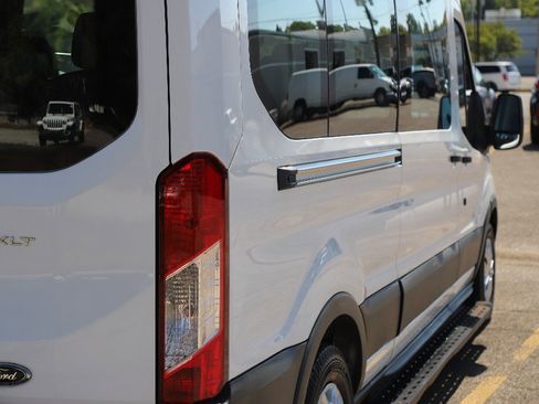 Used 2017 Ford Transit 350 XLT image 7
