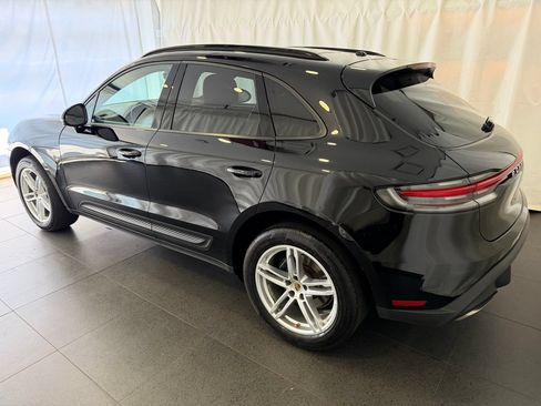 Used 2023 Porsche Macan AWD/4WD image 3