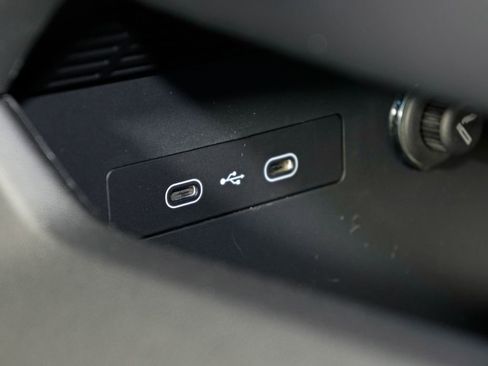 New 2026 Porsche Macan 4 Electric AWD/4WD image 31