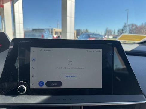 Used 2025 Toyota Prius LE image 15