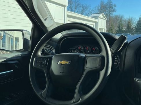 Used 2023 Chevrolet Silverado 1500 Custom image 16