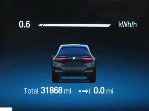 Used 2023 BMW iX xDrive50 w/ Premium Package image 17