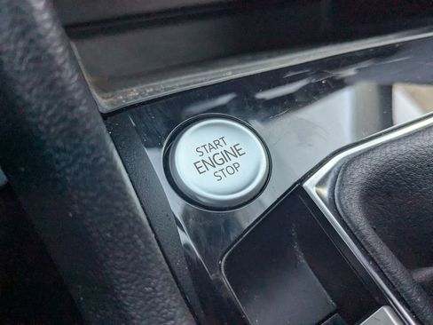 Used 2024 Volkswagen Taos SE image 22