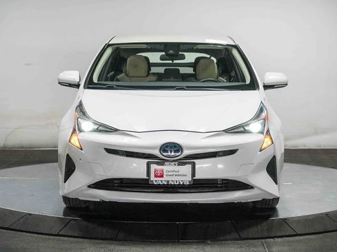 Certified 2017 Toyota Prius Two w/ Prius Two Safety Plus Package FWD image 9