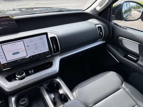 New 2026 Ford Expedition Active RWD image 15