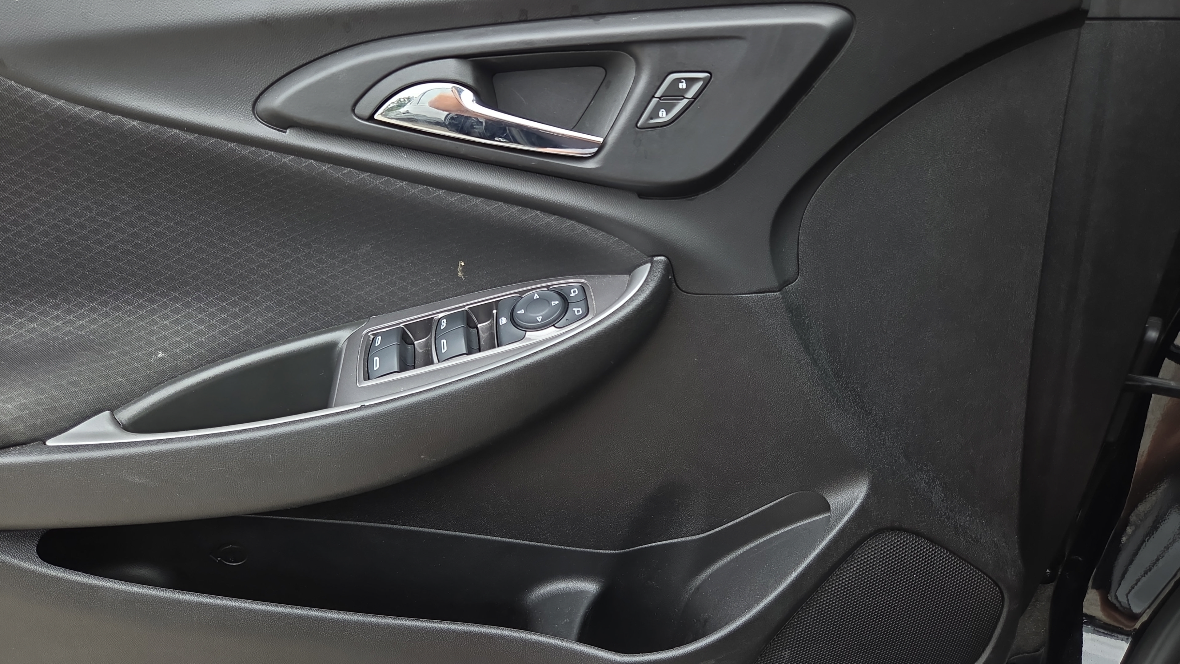 Used 2025 Chevrolet Malibu LT FWD image 27