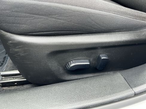 Used 2024 Nissan Altima 2.5 SV FWD image 14